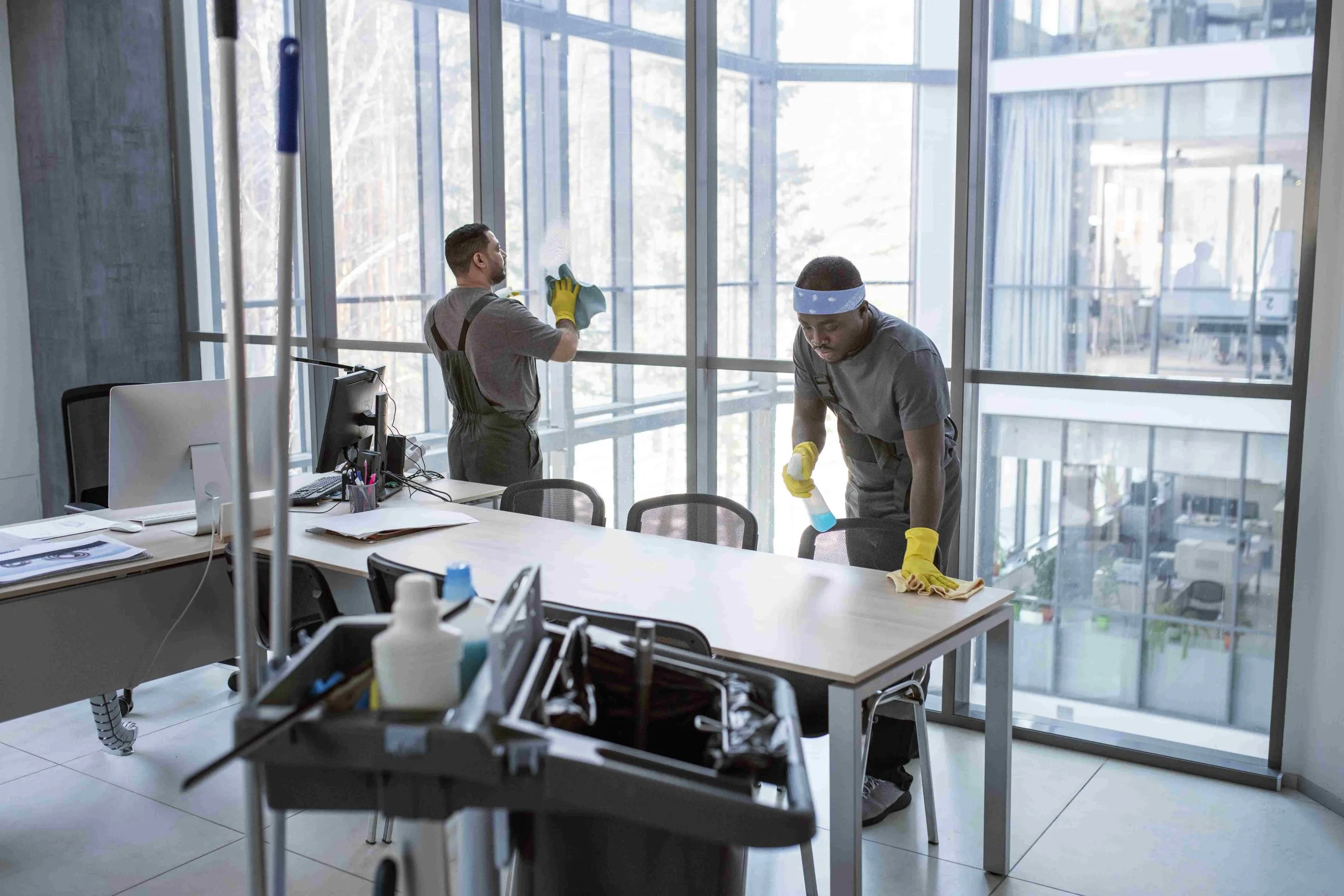 cleaning-office-scaled